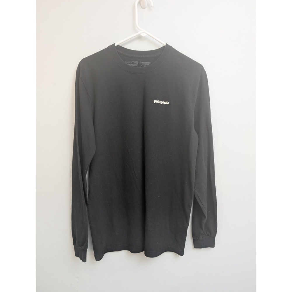 D5 Patagonia Long Sleeve Black Shirt Size M